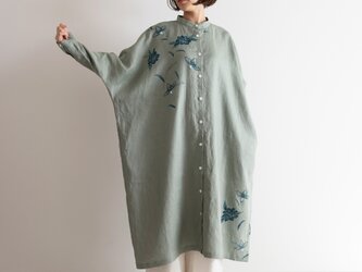 スタンドカラーシャツドレス　更紗・牡丹の画像