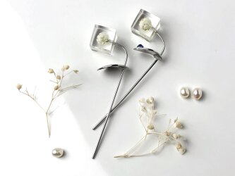 ライスフラワー ピアス ステンレス 誕生石スワロフスキー【受注制作】ギフト 誕生日プレゼント ギフトラッピング 結婚式 お呼ばれの画像