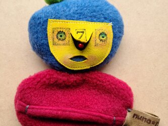 ビニール袋いっしょさん＜ワインレッドまるまる7ちゃん＞キーホルダーの画像
