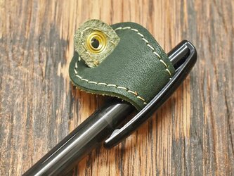ペンホルダー ストラップ付き 長さ調整可能 真鍮 文房具 牛革 本革 栃木レザー 名入れ可 グリーン JAK050の画像