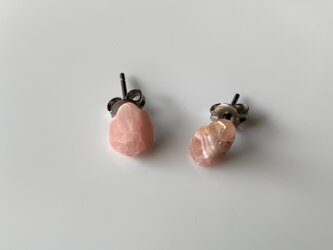 インカローズのピアスの画像