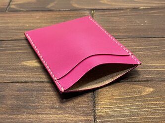 牛革のシンプルな縦型カードケース（ピンク）の画像