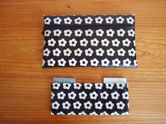 北欧花柄の通帳ケース*マスクケース*チョコブラウンの画像