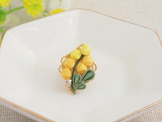 ＊つまみ細工＊ 【マスクにも】ミモザのタックピンの画像
