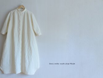 前開きのシャツワンピース　天日干しリネン100％の画像