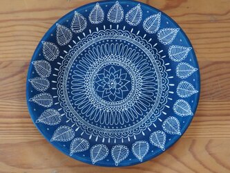 青いお皿（中４）の画像