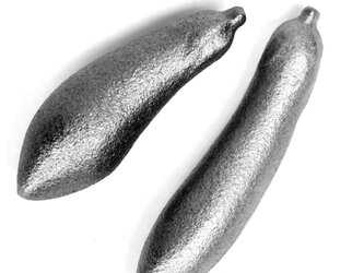 貝の砂出し 茄子漬の色出し やかんに入れて鉄分補給 南部鉄器 鉄玉 鉄茄子2本組 日本製の画像