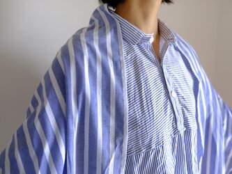 母の日に◎シャツ袖ストール / コットンポリ 太ストライプ【サックスブルー＆ホワイト】の画像