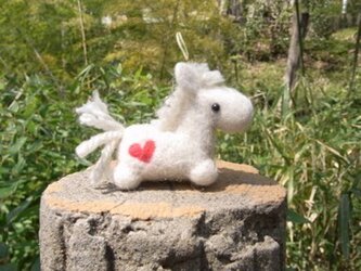 ハート♡ポニーのストラップの画像