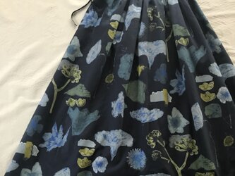 リバティ・ギャザーフレア・ロングスカート ＜Etched Botanicals＞の画像