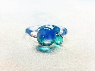 ブルー＆ブルー　海色・空色・ガラスのリング　海の青と空の青をガラスに閉じ込めた硝子の指輪の画像