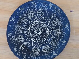 青い中皿（魚とタツノオトシゴ）の画像