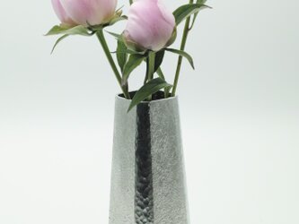 錫製　花器の画像