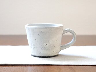 黒御影土と白マット釉のマグカップ ＊ １の画像