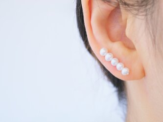 Fimm perlur pierce：5連淡水パールピアス　チタンポスト　ジルコニアの画像