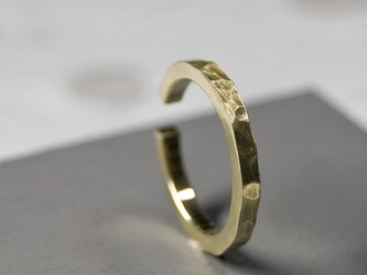 つや消し槌目 真鍮フラットイヤーカフ 2.0mm幅 マットハンマー｜BRASS EAR CUFF｜493の画像