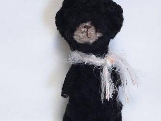 黒いクマさんの編みぐるみの画像