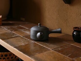 煎茶が美味しく飲める平型急須・愛知県常滑産・澤田朋大さん作・急須・平（大）・250ccの画像
