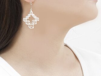 frame-B・ピアス（イヤリング）#3Dプリントアクセサリーの画像