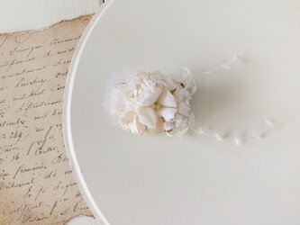 染め花のミニミニクリップ(オフホワイト)の画像