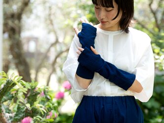 藍染日除けアームカバー 【オーガニックコットン、シルクちりめん生地】の画像