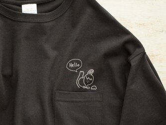 ポケットからHello! Tシャツ（ブラック）の画像