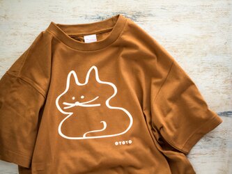 koubako-neko Tシャツ（キャメル）の画像