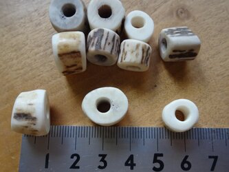 日本の鹿の角のビーズ10個セットZの画像