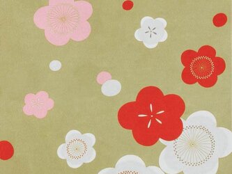 風呂敷　ちりめん風呂敷　かさね紅白梅　レーヨン100％　68cm×68cm　金茶の画像