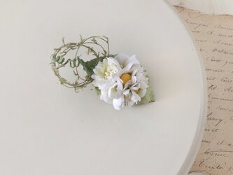 染め花のミニ2way(葉付き、ホワイト×グリーン)の画像