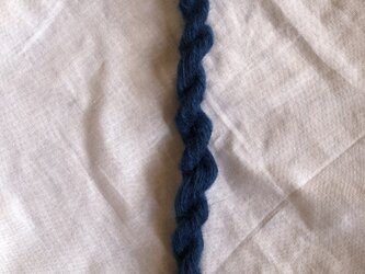 手紡ぎ糸 藍染ダニーデン羊(濃色)Dの画像