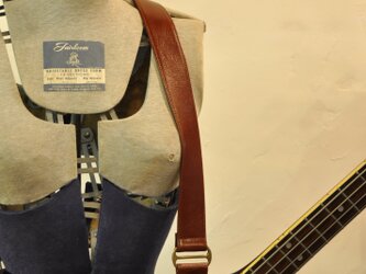 ギターストラップ　ダークブラウン色　牛革レザー　真鍮バックル調整　ベースストラップの画像
