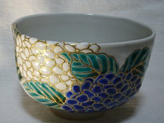 山川巌造 色絵箆目茶碗 紫陽花(共箱）の画像