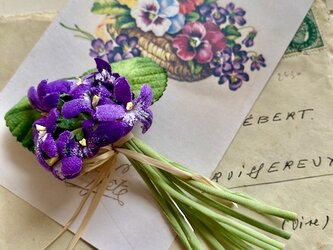 布花 小さなすみれのコサージュAの画像