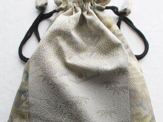 ５７９７　花柄の着物と色大島紬で作った巾着袋　＃送料無料の画像