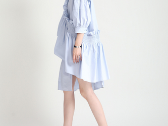夏のファッションの新しい個性不規則な折り目フリルランタン袖ルーズシャツスカートの画像