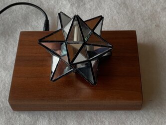星型正多面体ミラー万華鏡　小星型十二面体-黒　内蔵LEDを赤外線リモコンで操作できますの画像