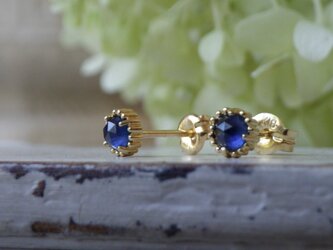 K18サファイアのローズカットピアス