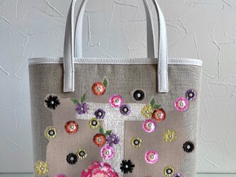小花イニシャルトートバッグTの画像