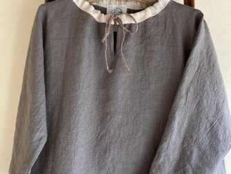 麻のAラインリボンブラウス Cの画像