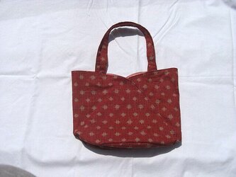 チューリップ型バッグ 和柄　赤エンジ色　の画像