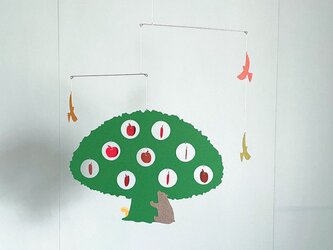 モビール「実り（りんご）」の画像
