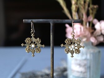 Brass earring 「Morning dew」の画像