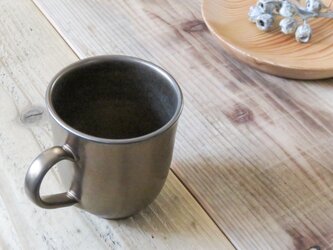 ：無名異焼のマグカップ：黄金(丸型)の画像