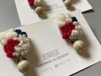 手刺繍イヤリング　ー豆子ー　red/beadsの画像