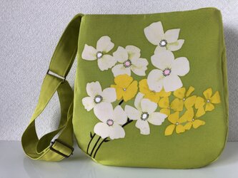 帯バッグ〜黄色と白のお花〜の画像