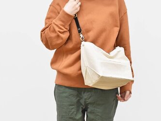 キャンバス ショルダーバッグ ミニバッグ トートバッグ 長さ調整可能 馬革 レザータグ 帆布 ナチュラル KA004の画像