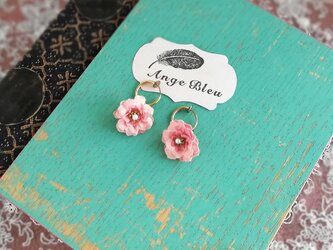 プチローズ◇フープイヤリング◇ミニ◇☆*:. サーモンピンク rose earrings salmon pinkの画像