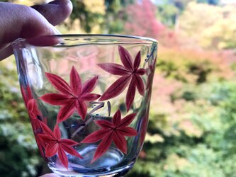 ガラスのフリーカップ　紅葉の画像