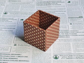 水玉のペン立て（ブラウン）の画像